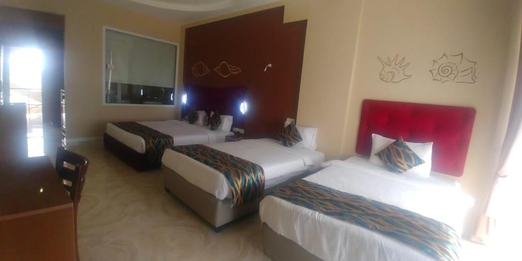 Ocean Queen Hotel Wadduwa Ngoại thất bức ảnh