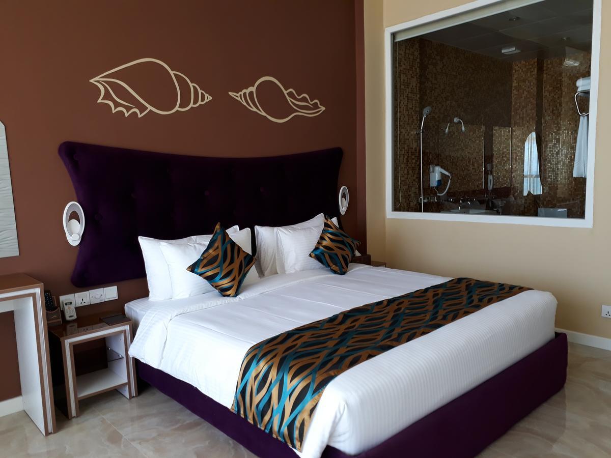 Ocean Queen Hotel Wadduwa Ngoại thất bức ảnh