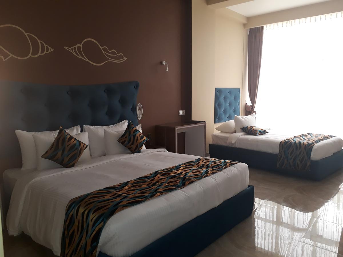 Ocean Queen Hotel Wadduwa Ngoại thất bức ảnh