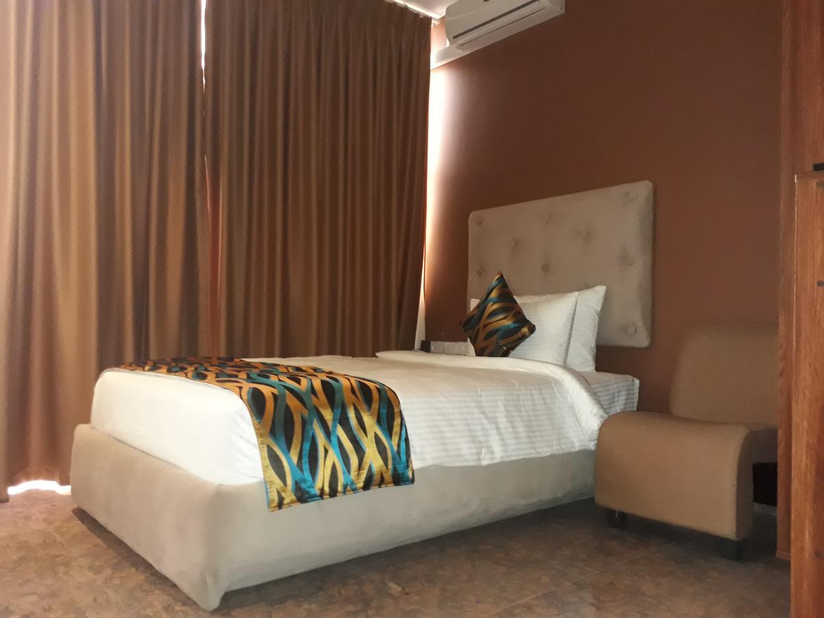 Ocean Queen Hotel Wadduwa Ngoại thất bức ảnh